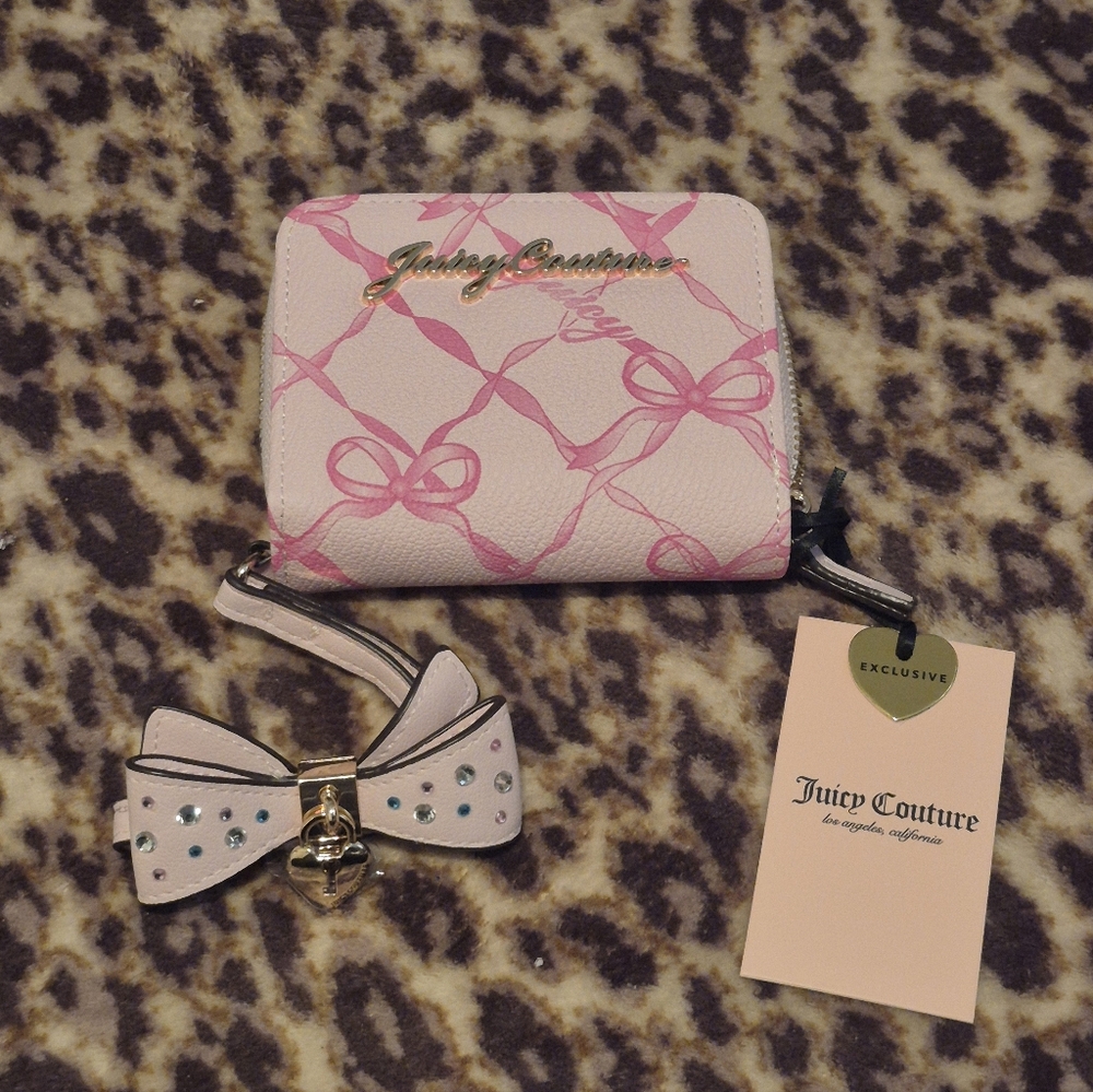 Juicy Couture Pink Lovely Bow Small Wrislet Wallet NWT
